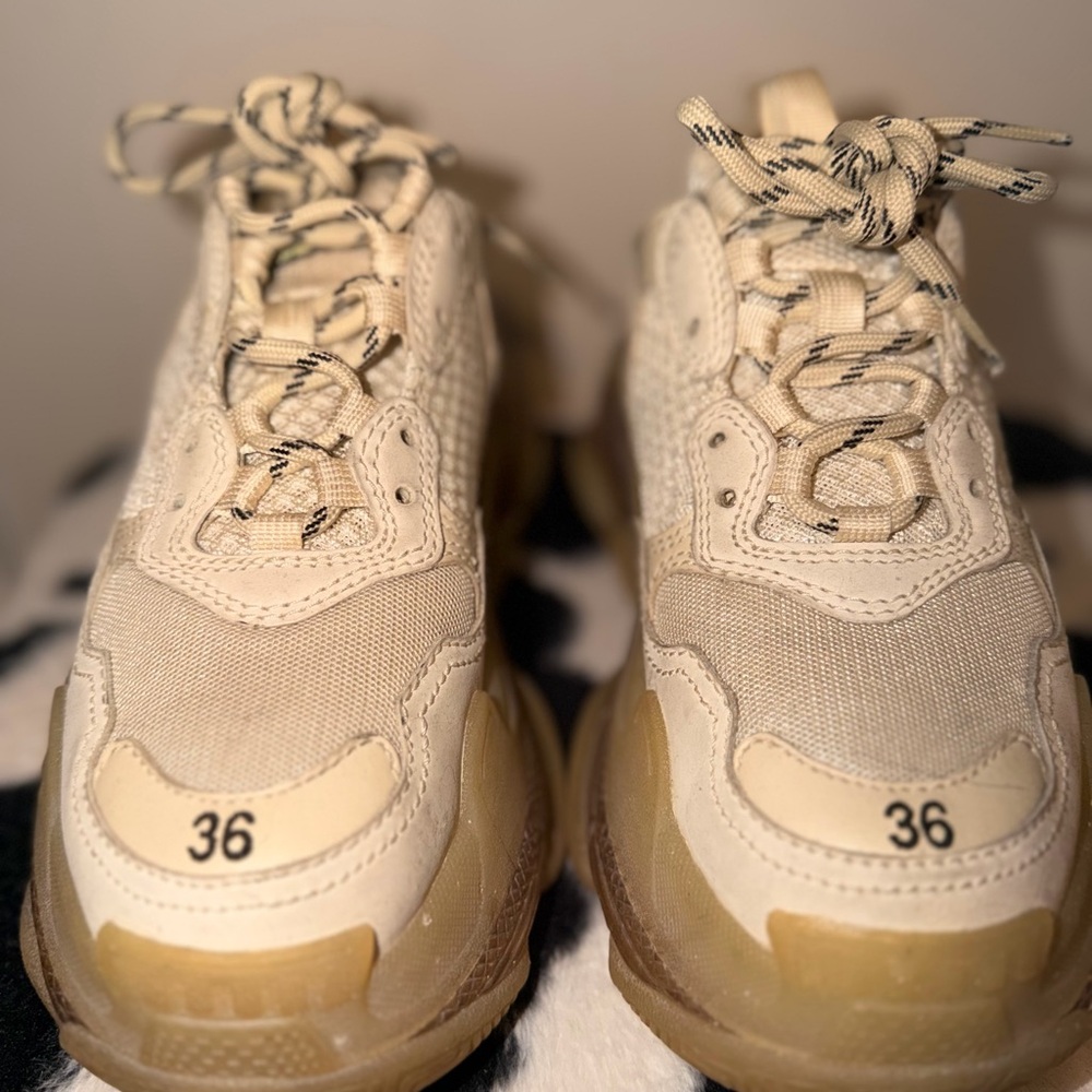 Balenciaga Triple T  Sneakers